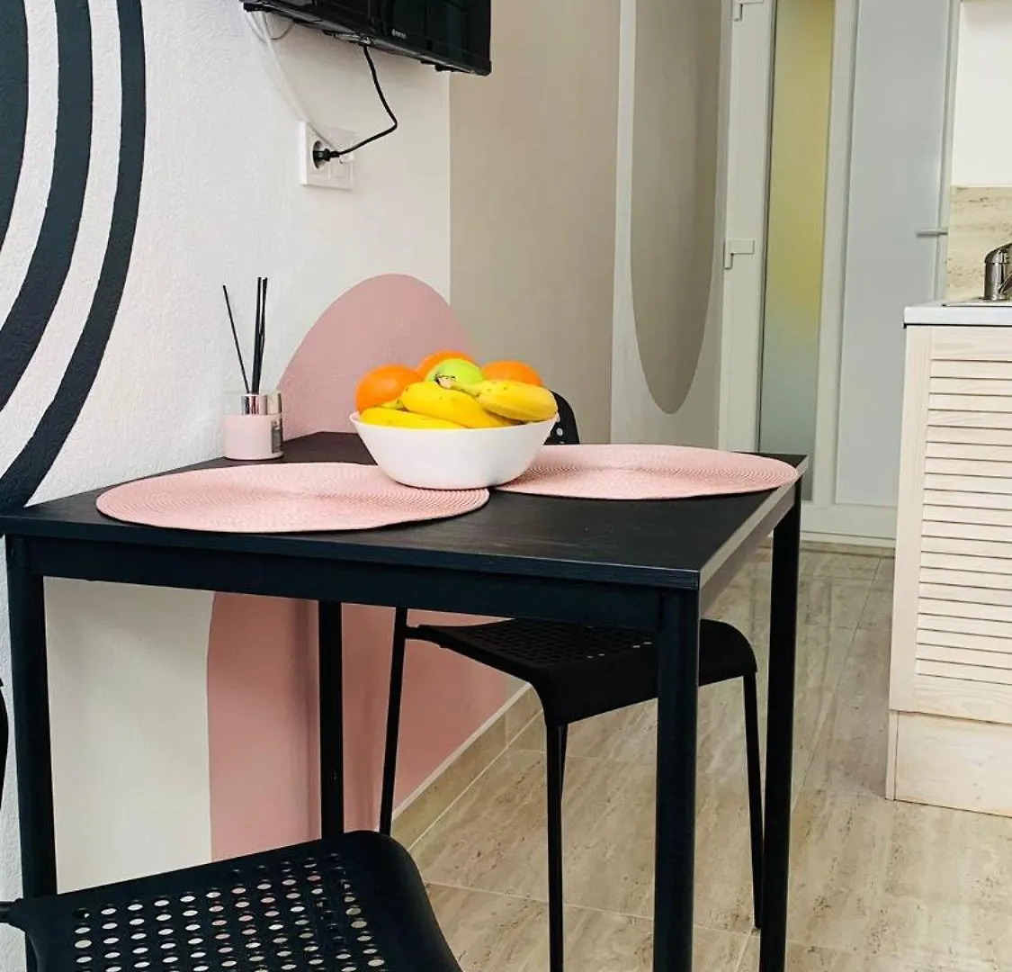 Amos Homes -Scarlatescu 27-29 Bucureşti 0*,  România