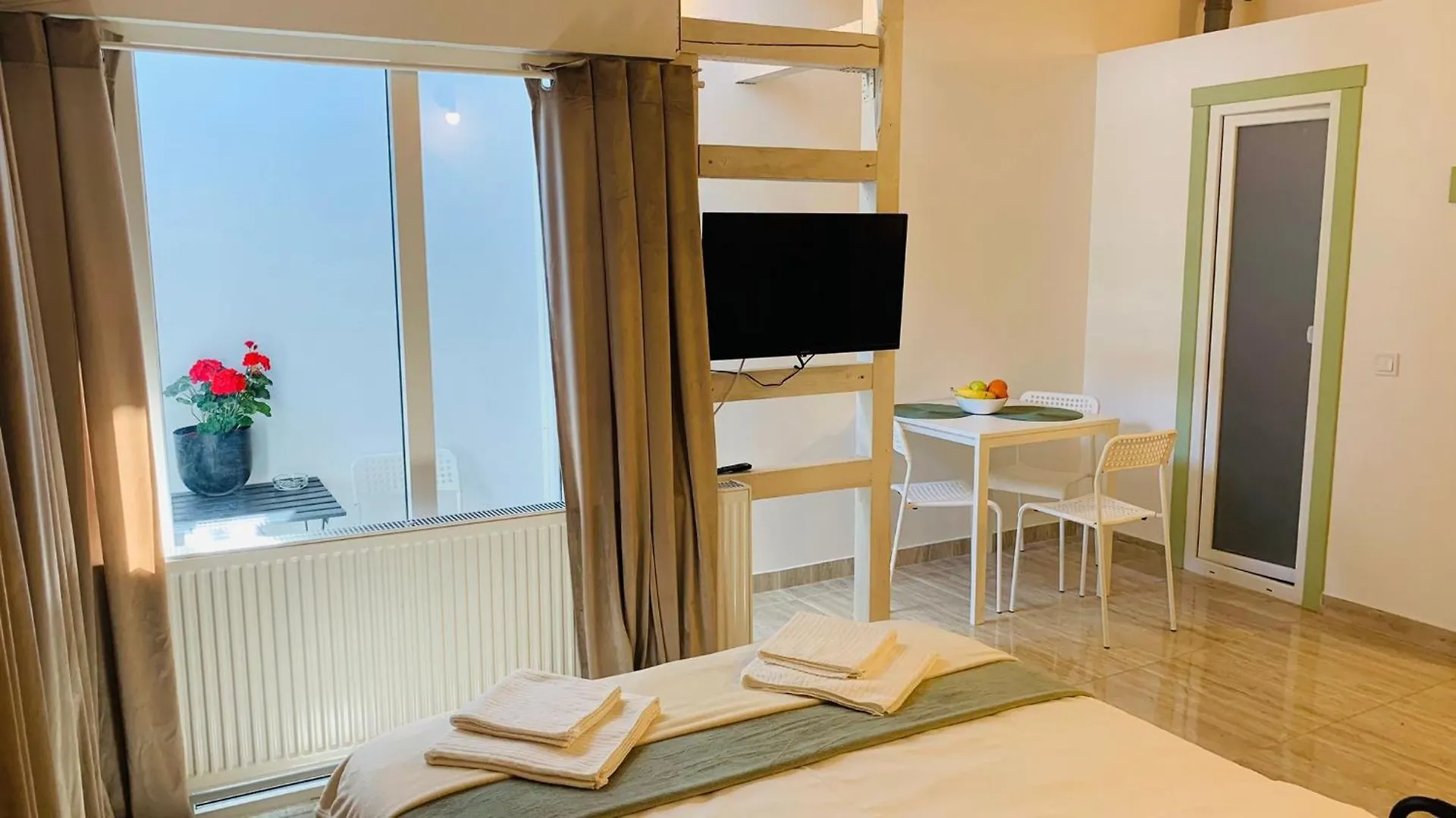Amos Homes -Scarlatescu 27-29 Bucureşti România
